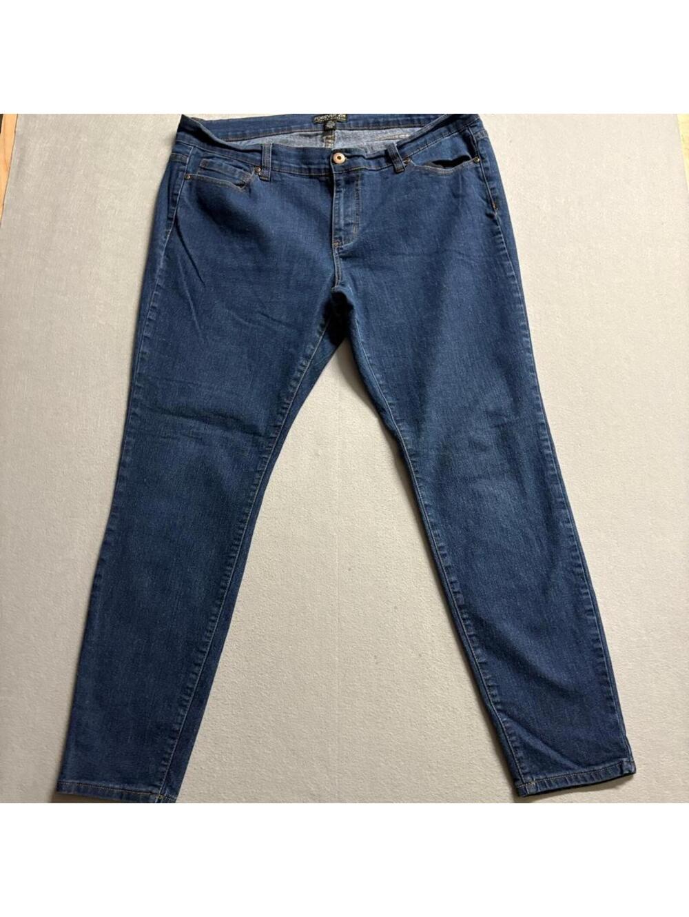 Forever 21 Plus Size 20 Regular Skinny Jeans Blue Denim Stretch Womens
